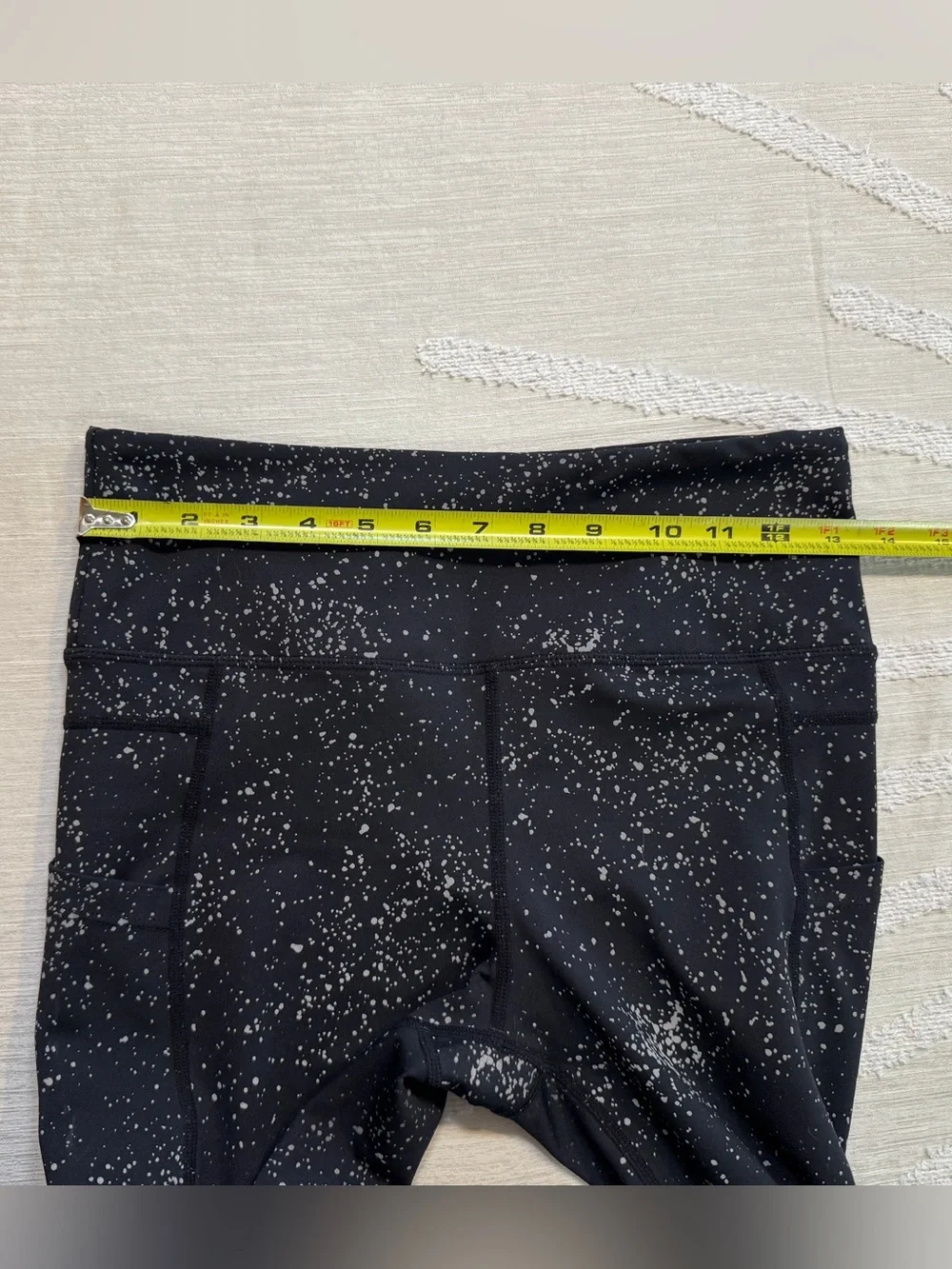 ZYIA Active Women’s Size 6 8 Reflective Splatter 7/8 High-Rise Pocket Leggings